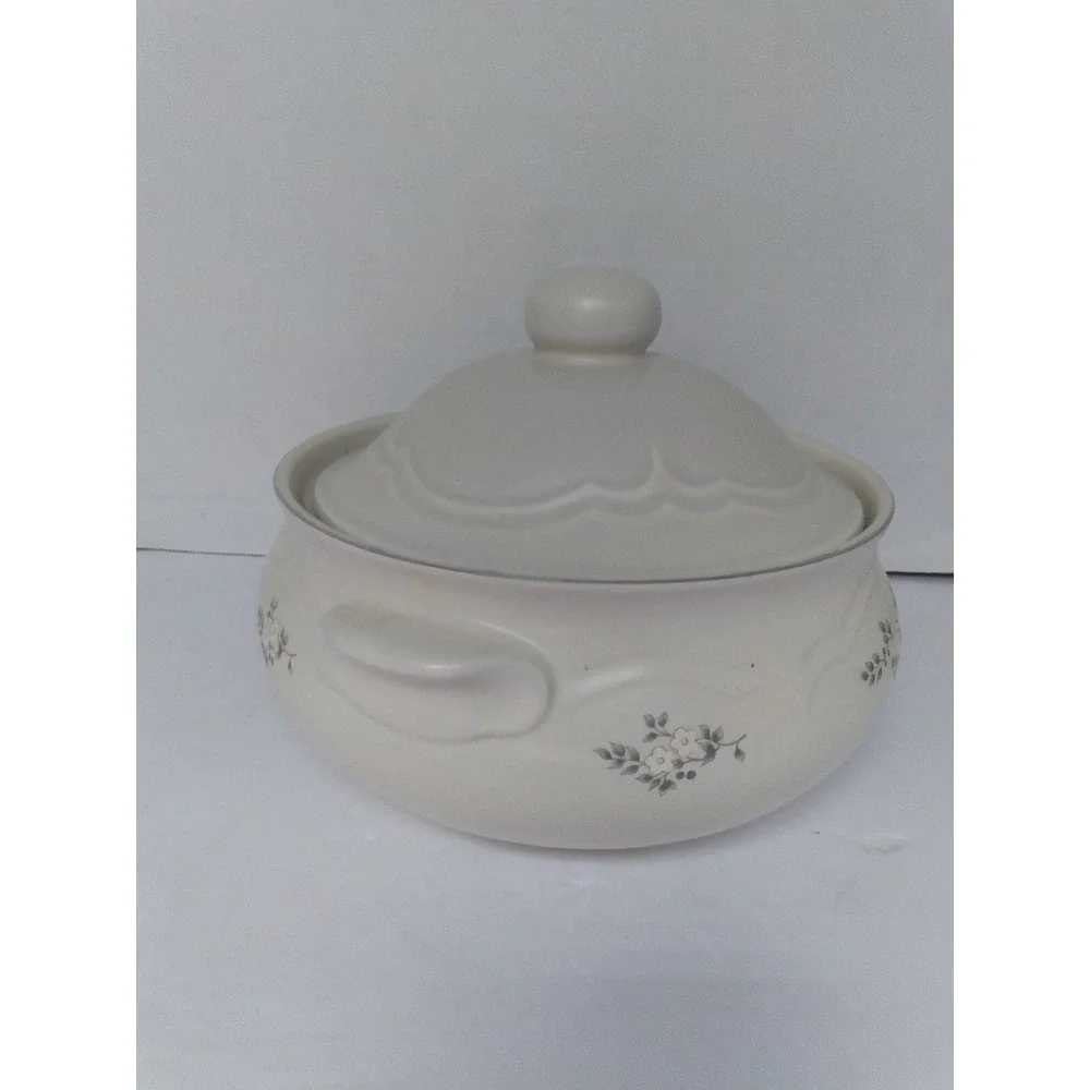 Pfaltzgraff‎ Yorktowne Casserole with Lid Floral Design Oven & Microwave Safe